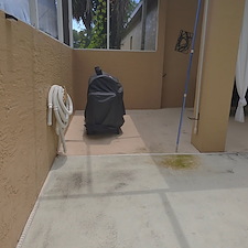 Pool-Cage-Cleaning-and-Deck-Pressure-Washing-in-Winter-Haven-FL 3
