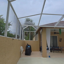 Pool-Cage-Cleaning-and-Deck-Pressure-Washing-in-Winter-Haven-FL 2