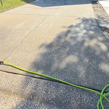 Concrete-Driveway-Pressure-Washing-in-Riverview-FL 6