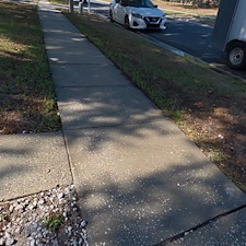 Concrete-Driveway-Pressure-Washing-in-Riverview-FL 0
