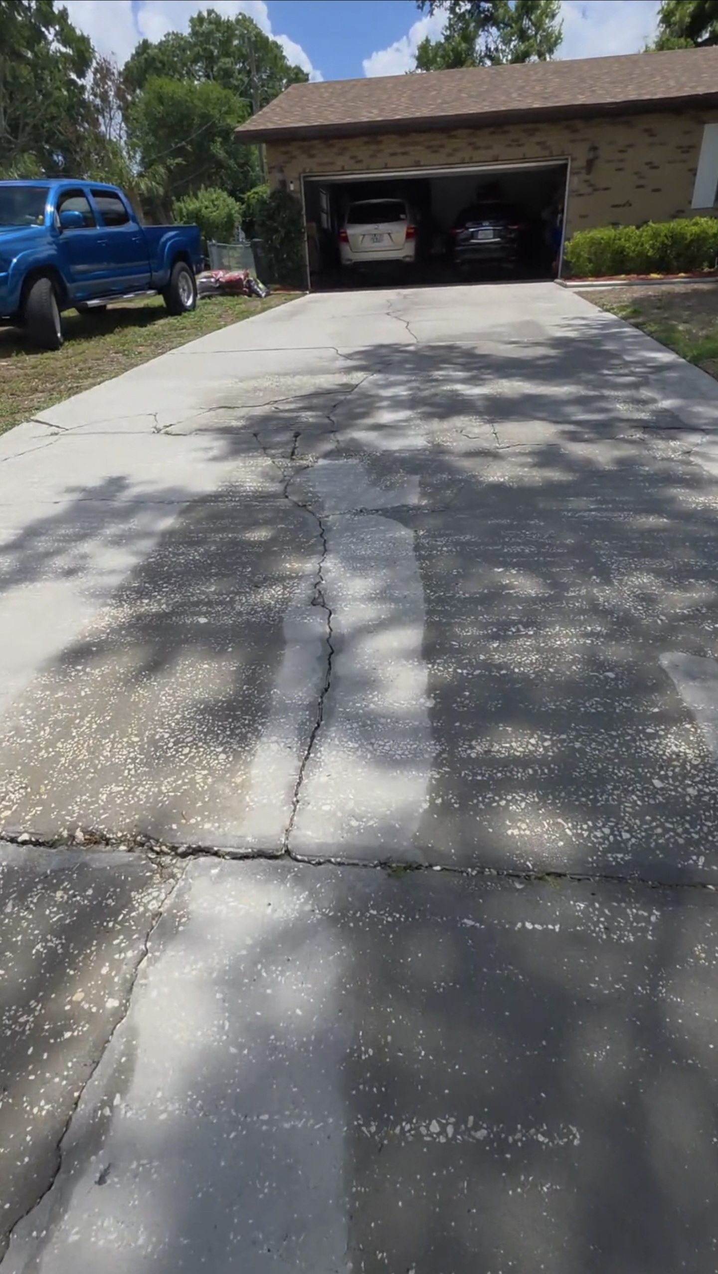 Driveway Wash in Lakeland,  FL Thumbnail