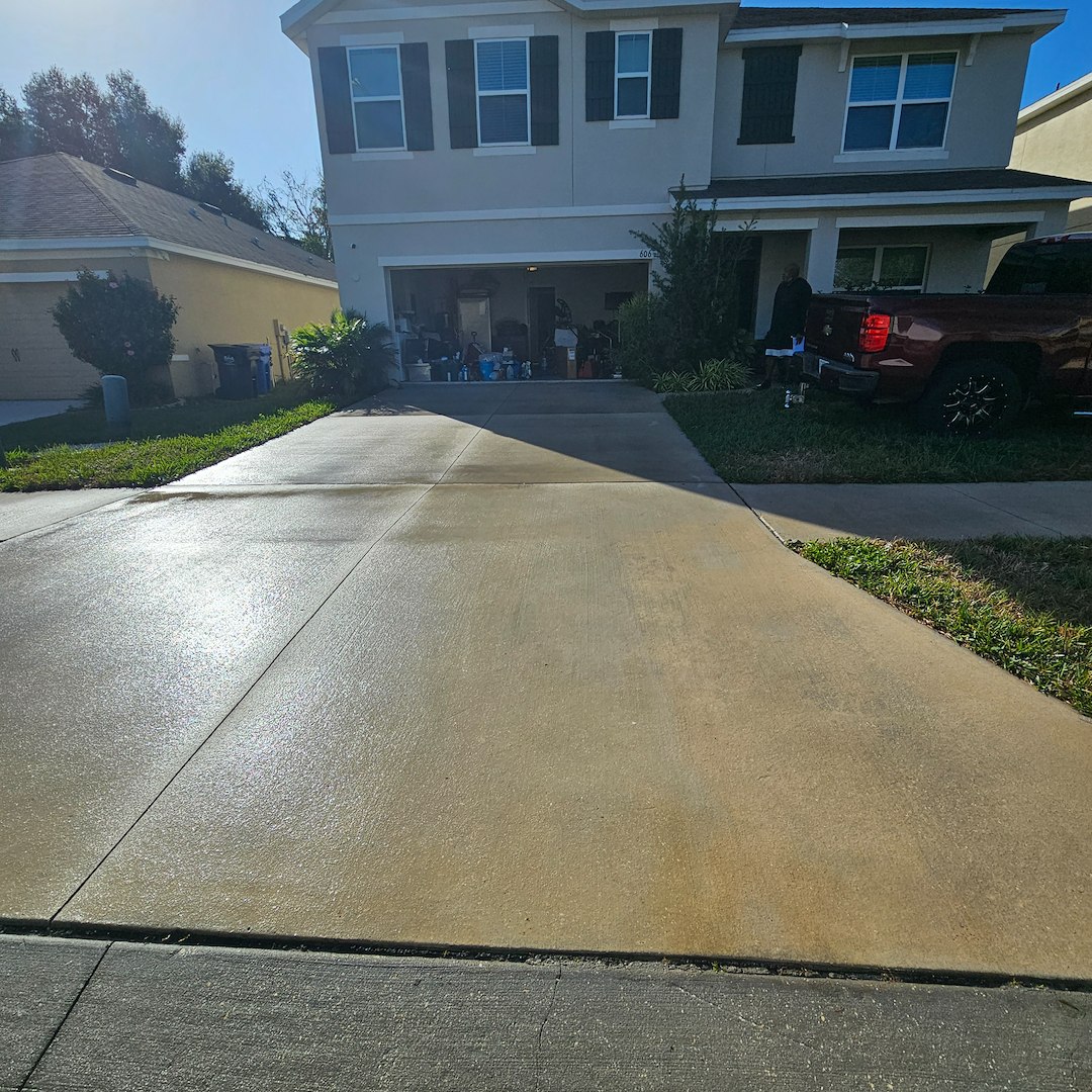 Driveway Wash in Seffner, Florida Thumbnail