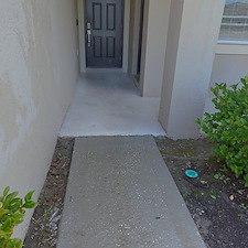 Driveway-Washing-House-Soft-Wash-in-Kissimmee-FL-Thompson-Pressure-Washing 4