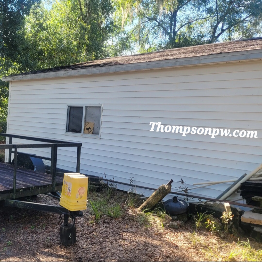 Garage Pressure Wash Cleaning Thumbnail