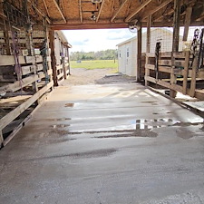 Horse-Barn-Wash-in-Winter-Haven-FL 1
