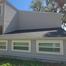 House-Washing-and-Lanai-Washing-in-Riverview-FL-Thompson-Pressure-Washing 5