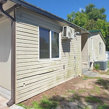 House-Washing-in-Lakeland-FL-Thompson-Pressure-Washing 5