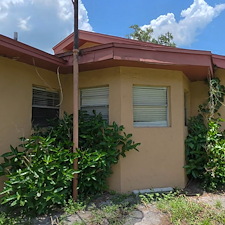 House-Washing-in-Mulberry-FL-Thompson-Pressure-Washing 3