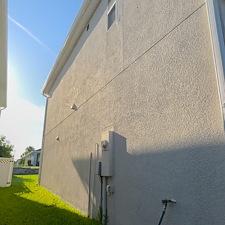 House-Washing-in-Zephyrhills-FL 1