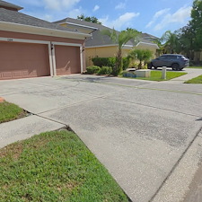 Land-O-Lakes-Driveway-Sidewalk-Pressure-Wash 2