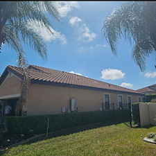 Roof-cleaning-in-Lakeland-FL 5
