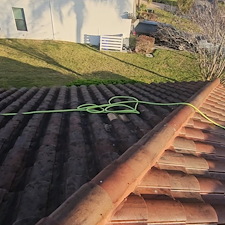 Roof-Cleaning-in-Lakeland-FL-1 3