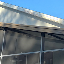 Stucco-House-Wash-in-Lithia-FL-Thompson-Pressure-Washing 1