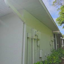 Townhouse-Fascia-Soffit-Cleaning-in-Kissimmee-FL-HOA-Inspection-Prep 1