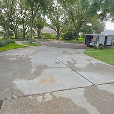 Valrico-Driveway-Cleaning-Pressure-Washing-Away-Years-of-Algae 3