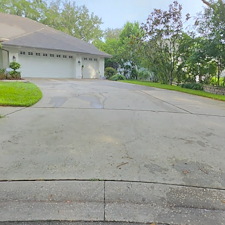 Valrico-Driveway-Cleaning-Pressure-Washing-Away-Years-of-Algae 1