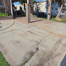 Vinyl-Siding-House-Washing-Driveway-Cleaning-in-Lakeland-FL 7