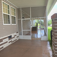 Vinyl-Siding-House-Washing-Driveway-Cleaning-in-Lakeland-FL 4