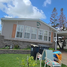 Vinyl-Siding-House-Washing-Driveway-Cleaning-in-Lakeland-FL 0